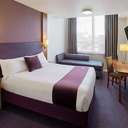 Premier Inn Cambridge Girton  Exteriör bild