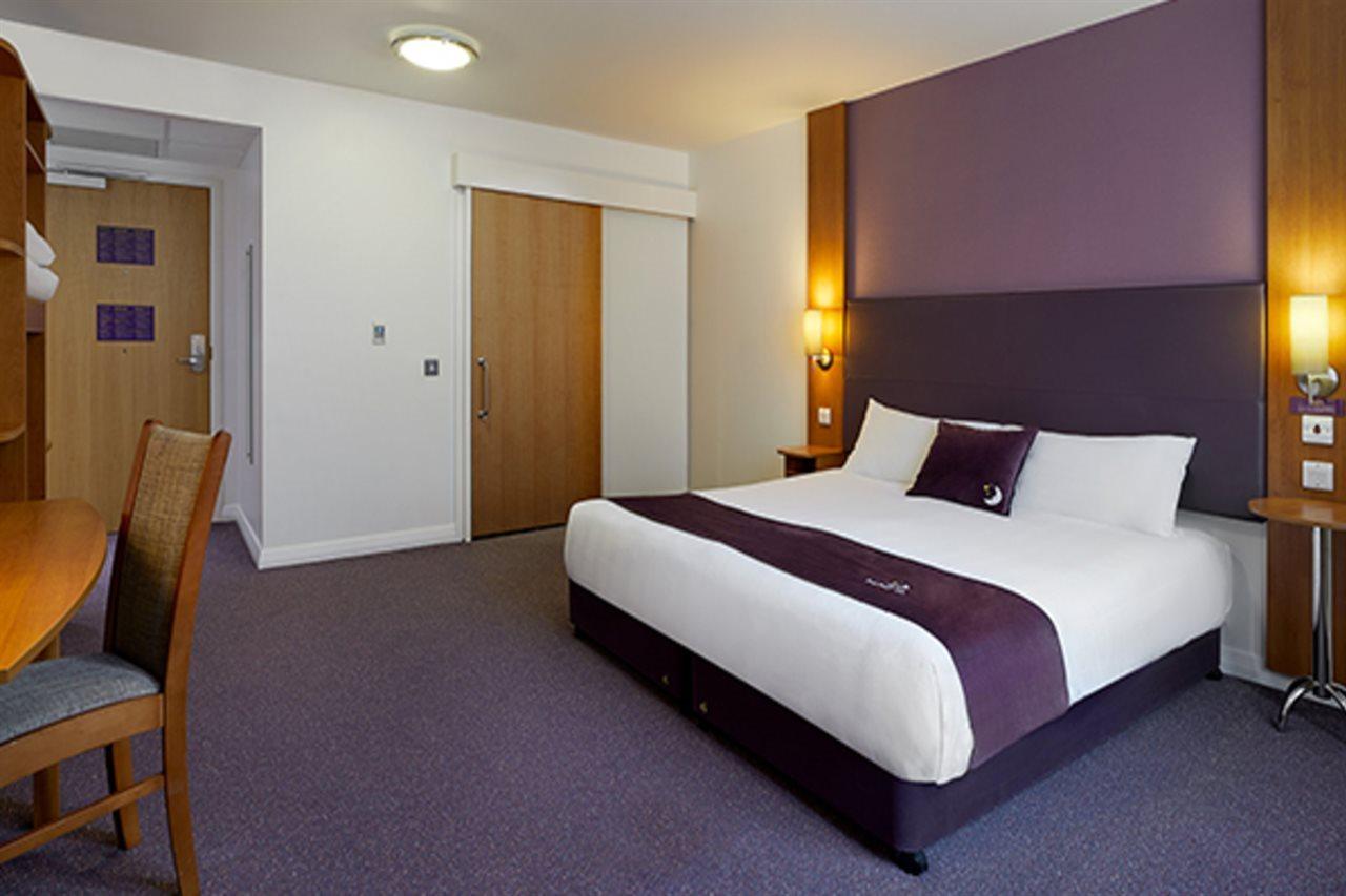 Premier Inn Cambridge Girton  Exteriör bild
