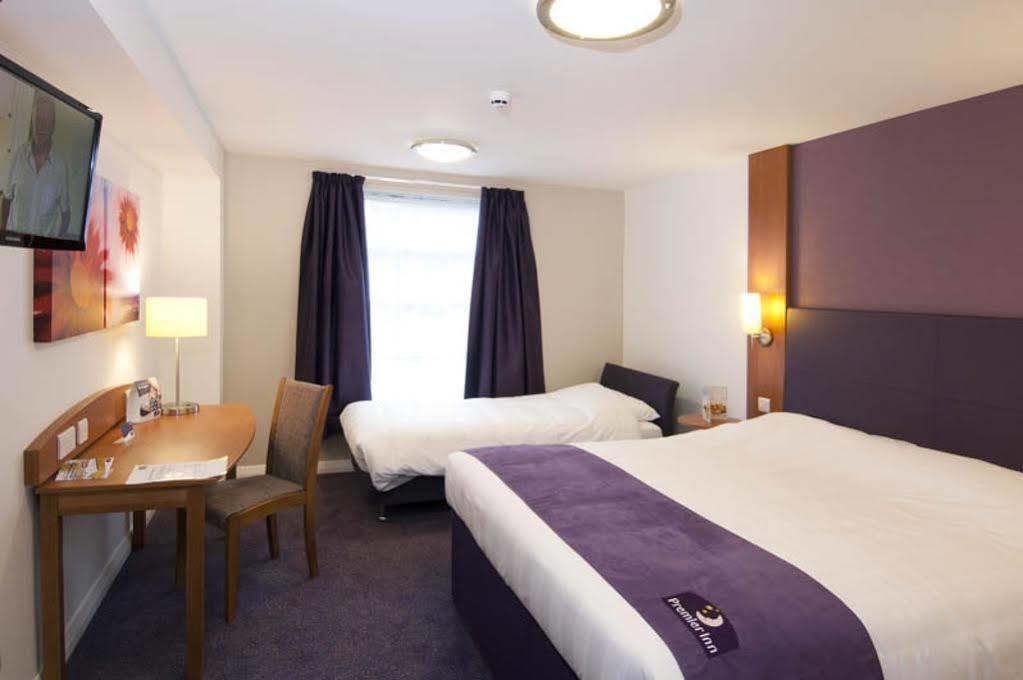 Premier Inn Cambridge Girton  Exteriör bild